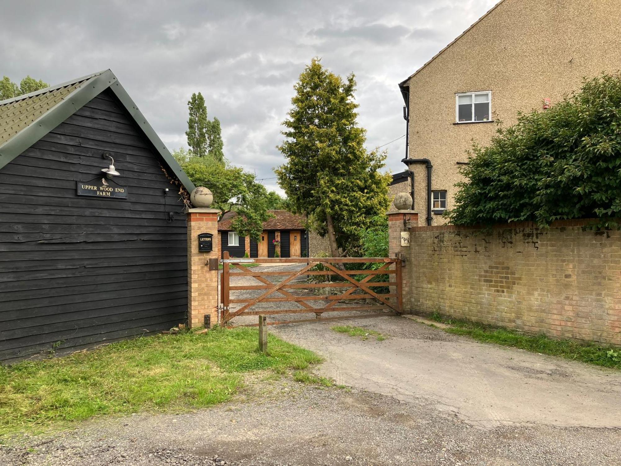 Upper Wood End Farm Holiday Cottages Marston Moreteyne 外观 照片